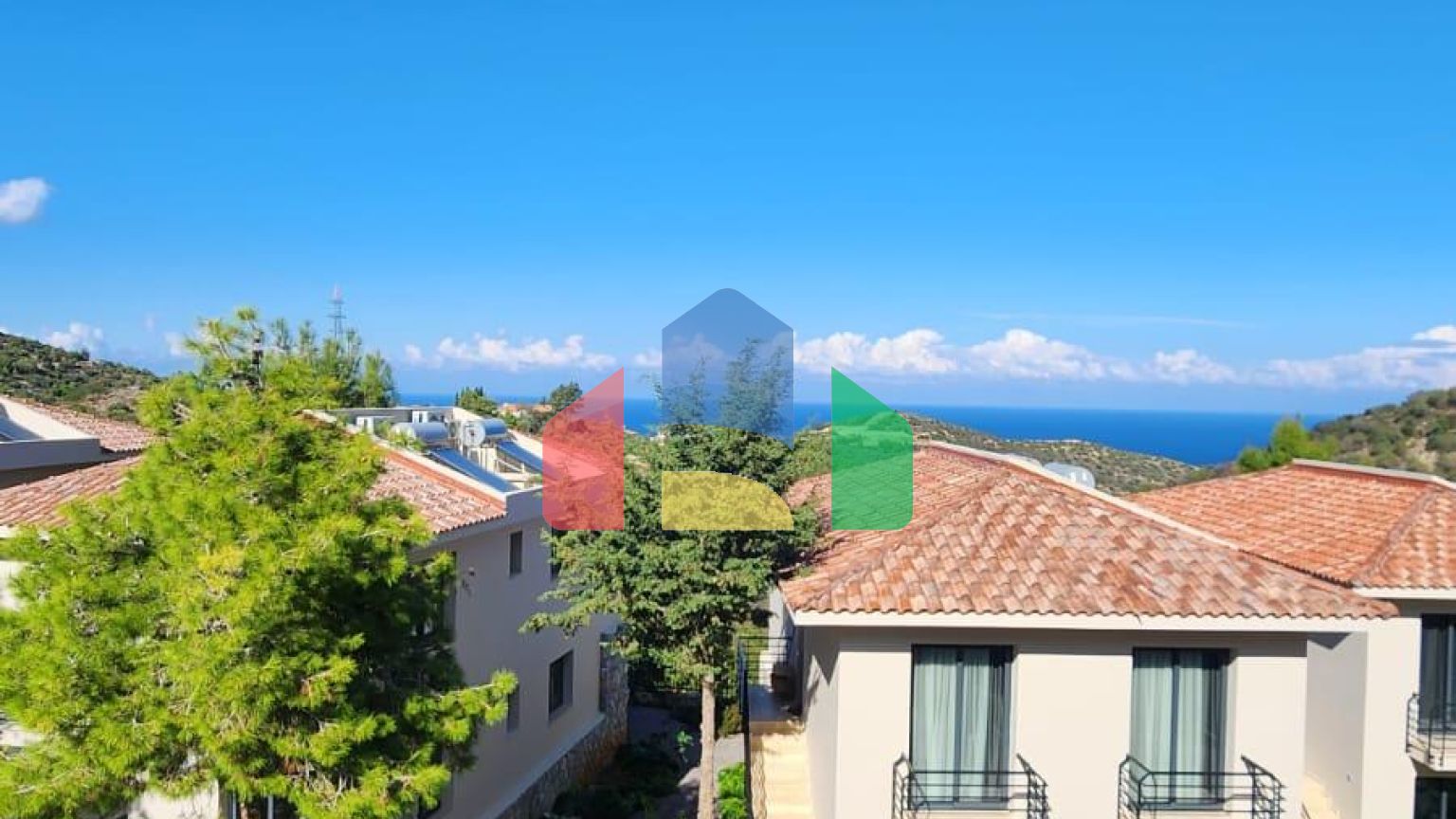 Трехкомнатная квартира 80 м2 с балконом в районе Илгаз