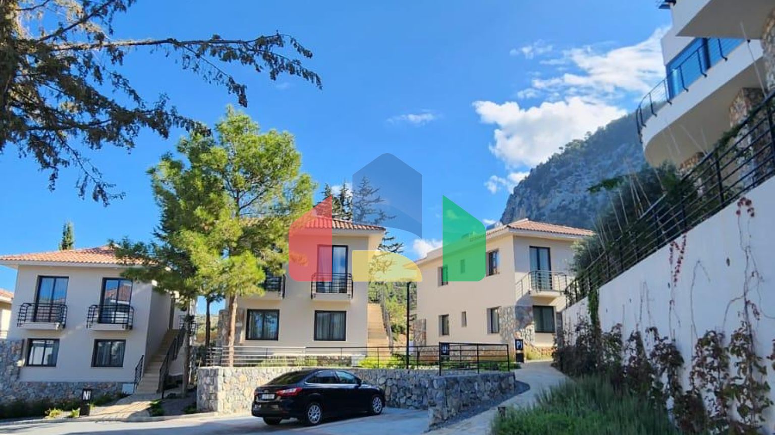 Трехкомнатная квартира 80 м2 с балконом в районе Илгаз