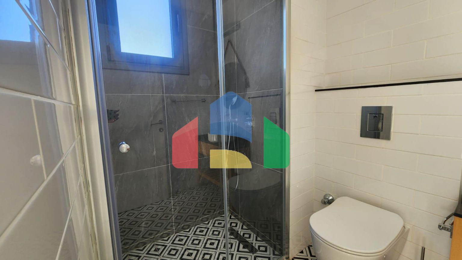 Трехкомнатная квартира 80 м2 с балконом в районе Илгаз