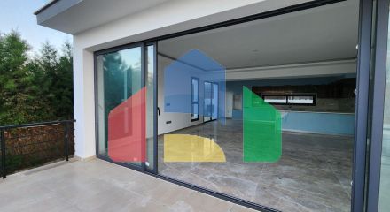 Современная вилла 3+1 (170 м2) рядом с морем  в Алсанджаке