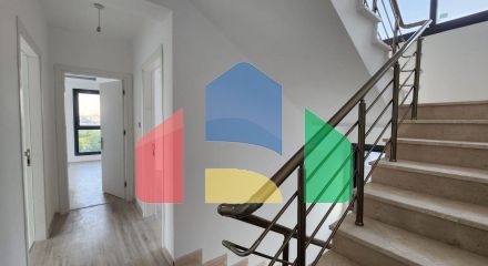 Современная вилла 3+1 (170 м2) рядом с морем  в Алсанджаке