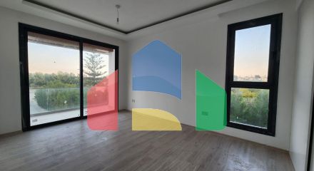 Современная вилла 3+1 (170 м2) рядом с морем  в Алсанджаке