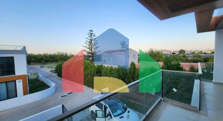 Современная вилла 3+1 (170 м2) рядом с морем  в Алсанджаке