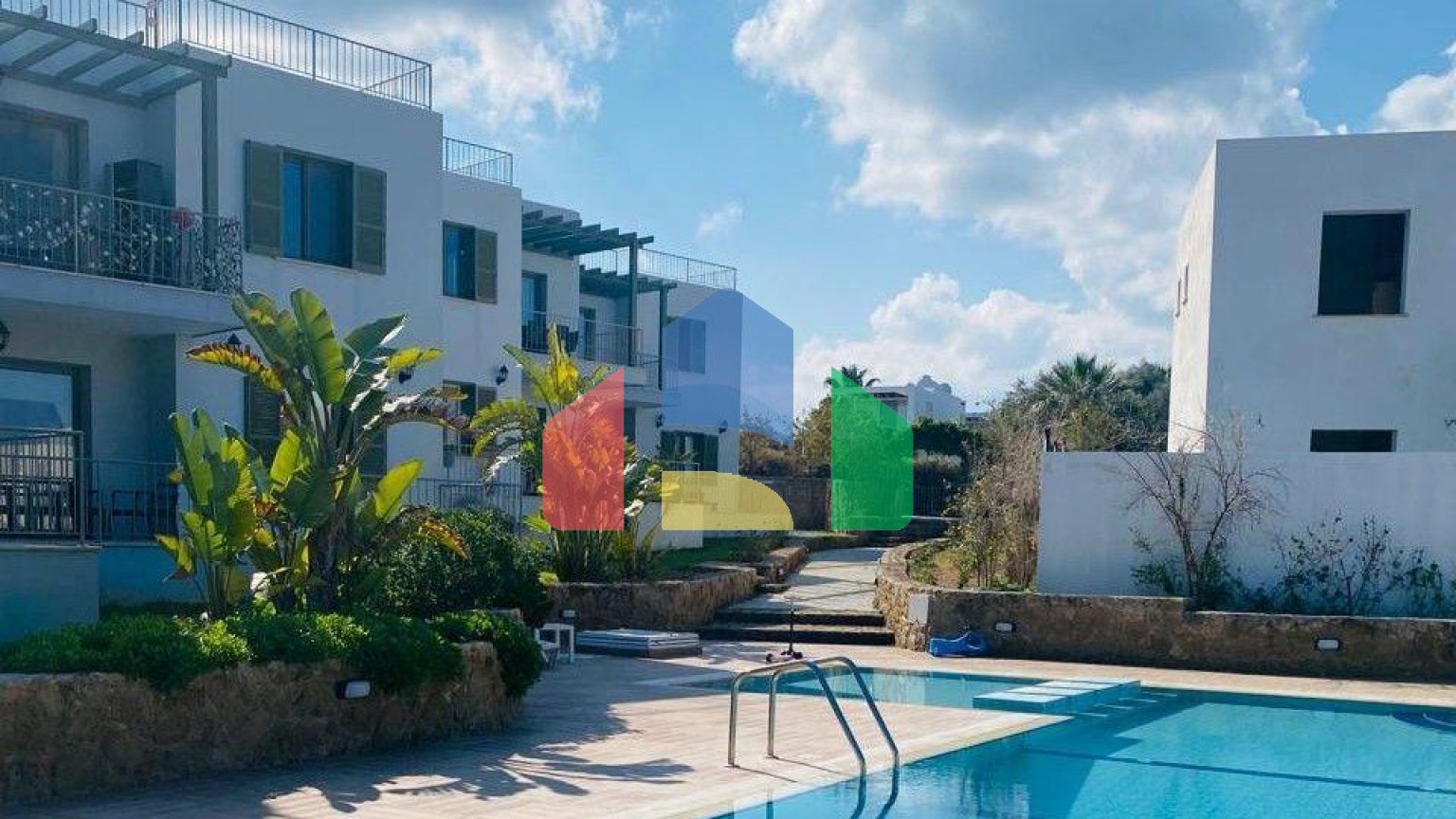 3-комнатные апартаменты 74м2 с техникой