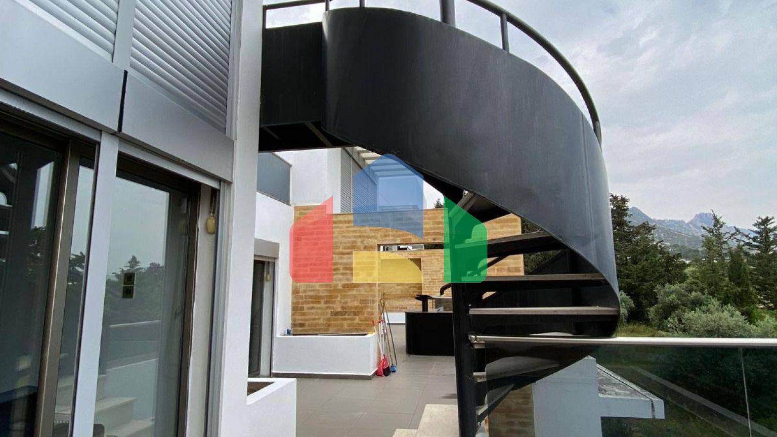 4-комнатные апартаменты loft 457м2 в 10 минутах от моря