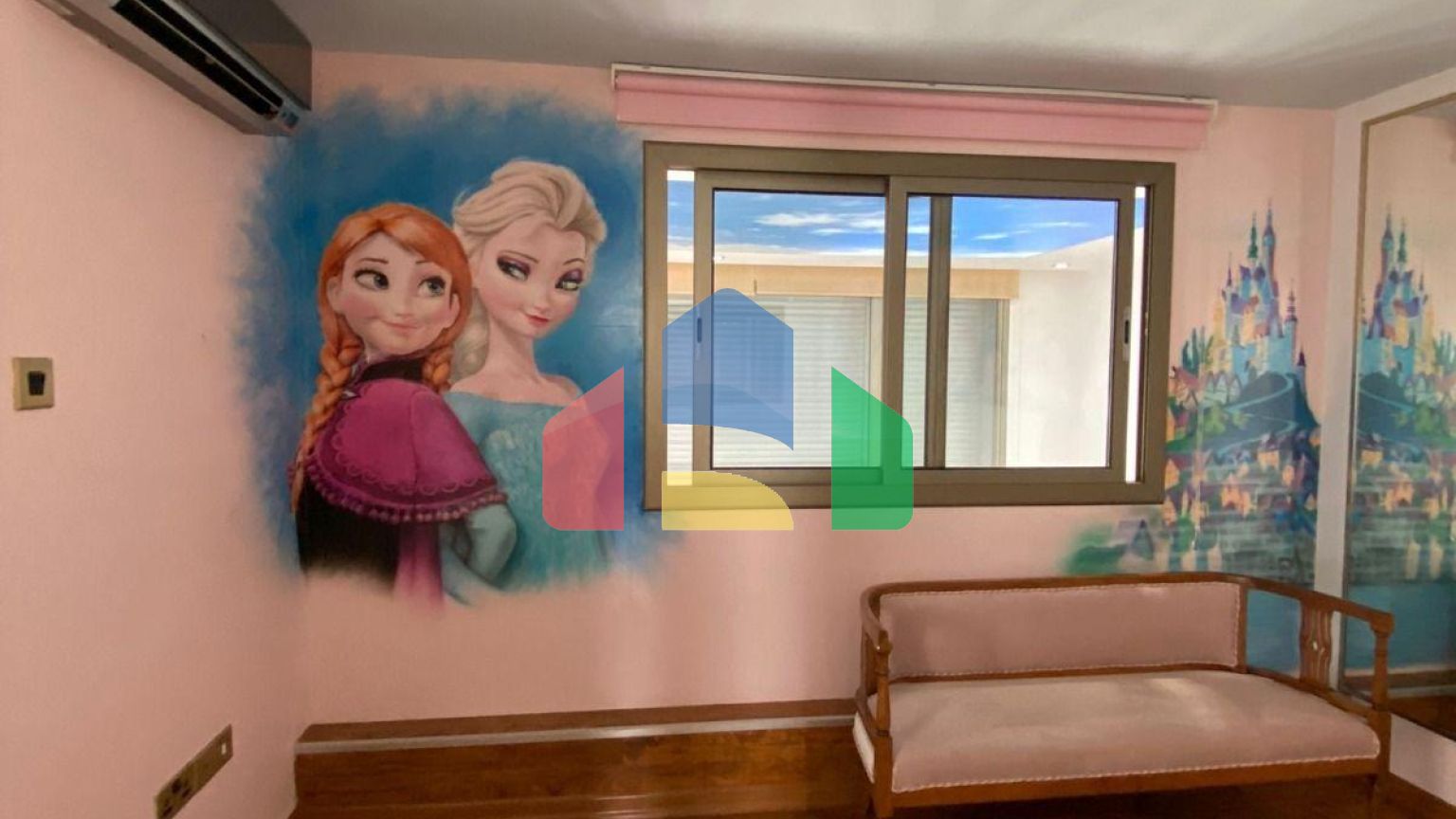 4-комнатные апартаменты loft 457м2 в 10 минутах от моря