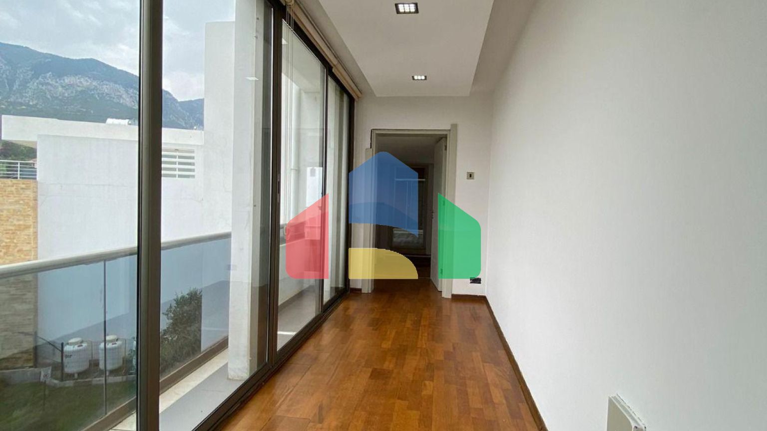 4-комнатные апартаменты loft 457м2 в 10 минутах от моря