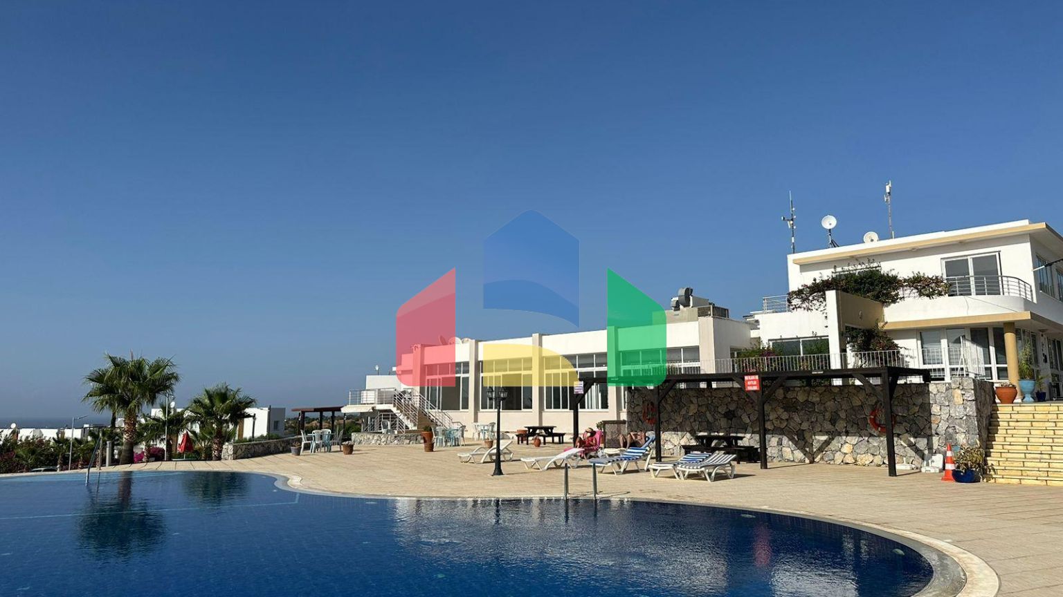 3-комнатные апартаменты 64м2 с террасой на крыше 70м2