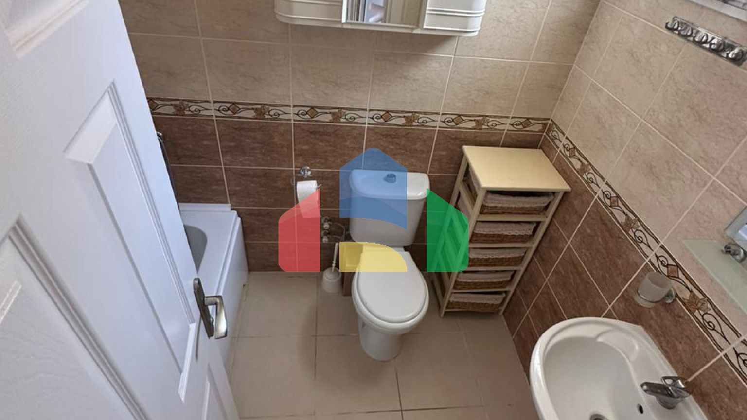 3-комнатные апартаменты 64м2 с террасой на крыше 70м2