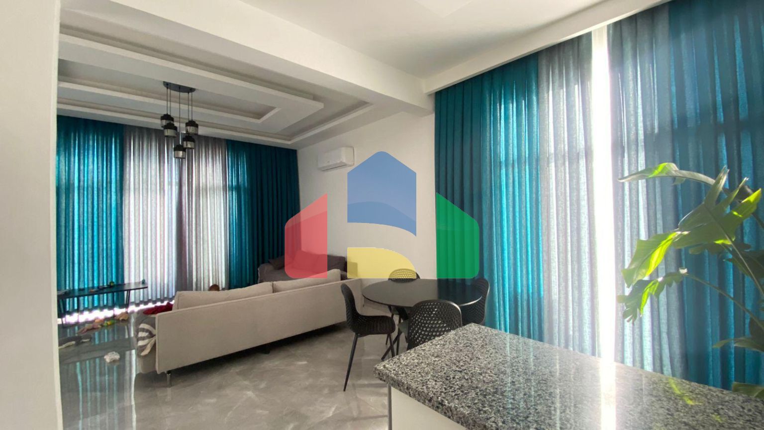 3-комнатная вилла 138 м2 с террасой на крыше