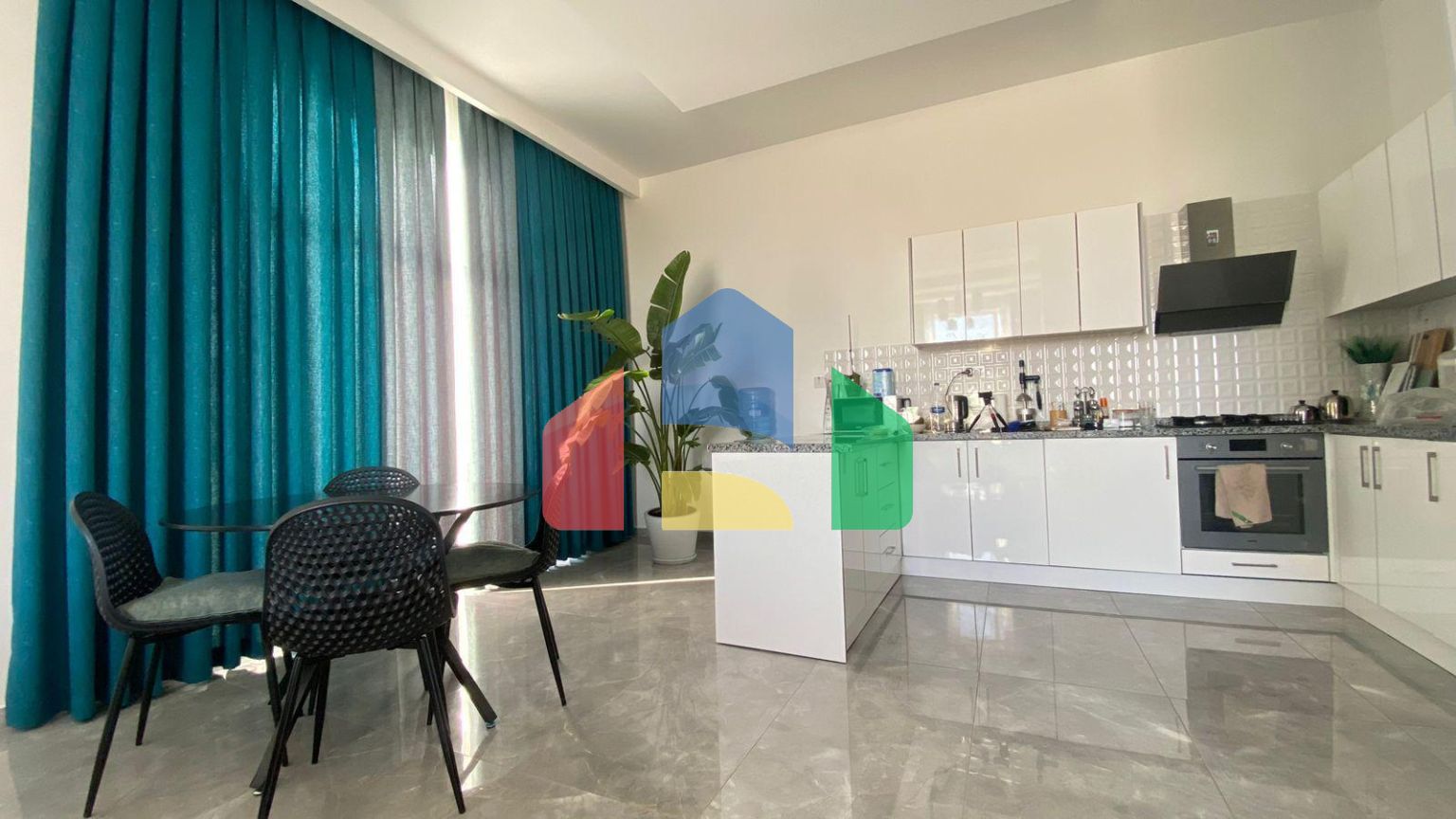 3-комнатная вилла 138 м2 с террасой на крыше