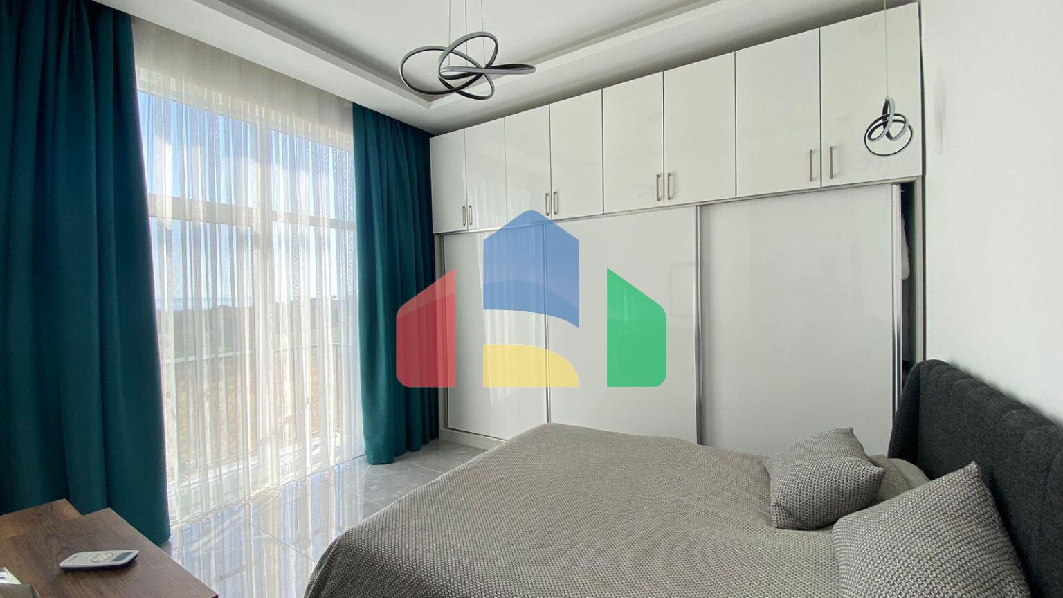 3-комнатная вилла 138 м2 с террасой на крыше