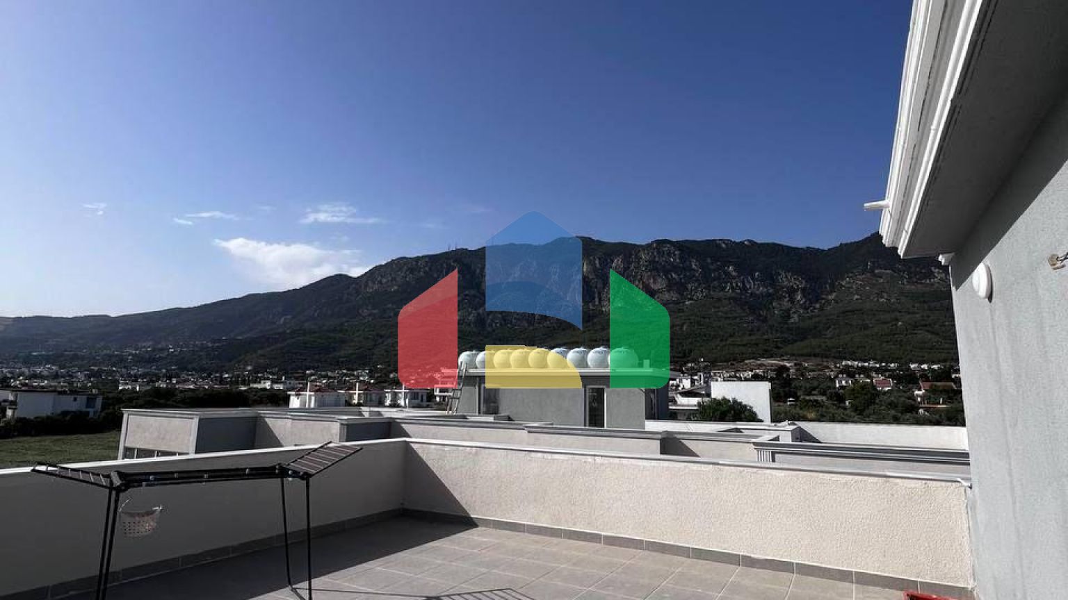 3-комнатная вилла 138 м2 с террасой на крыше