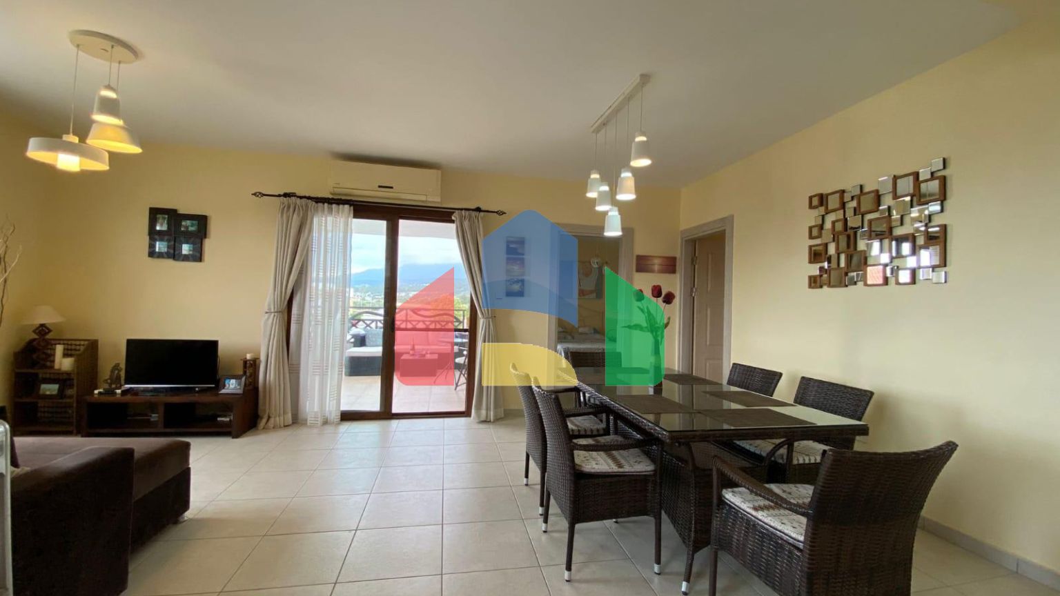 3-комнатные апартаменты с террасой общей площадью 105м2