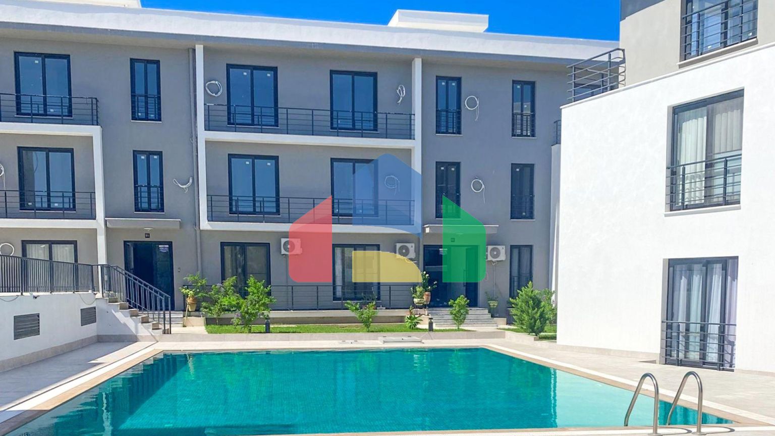 2-комнатные апартаменты 61 м2 в 5 минутах от пляжа