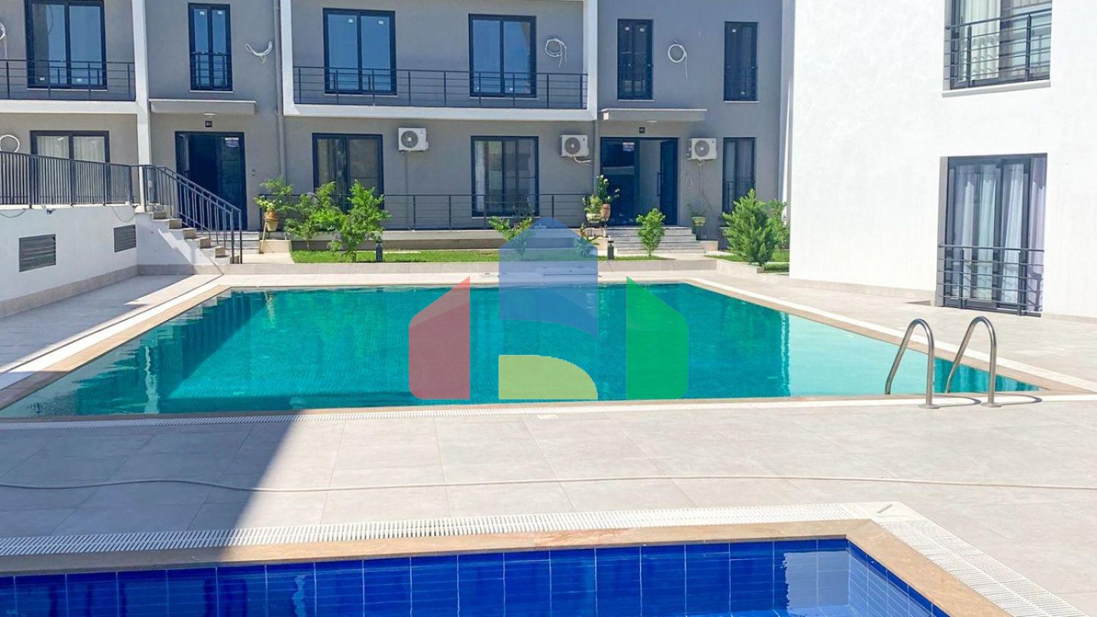 2-комнатные апартаменты 61 м2 в 5 минутах от пляжа