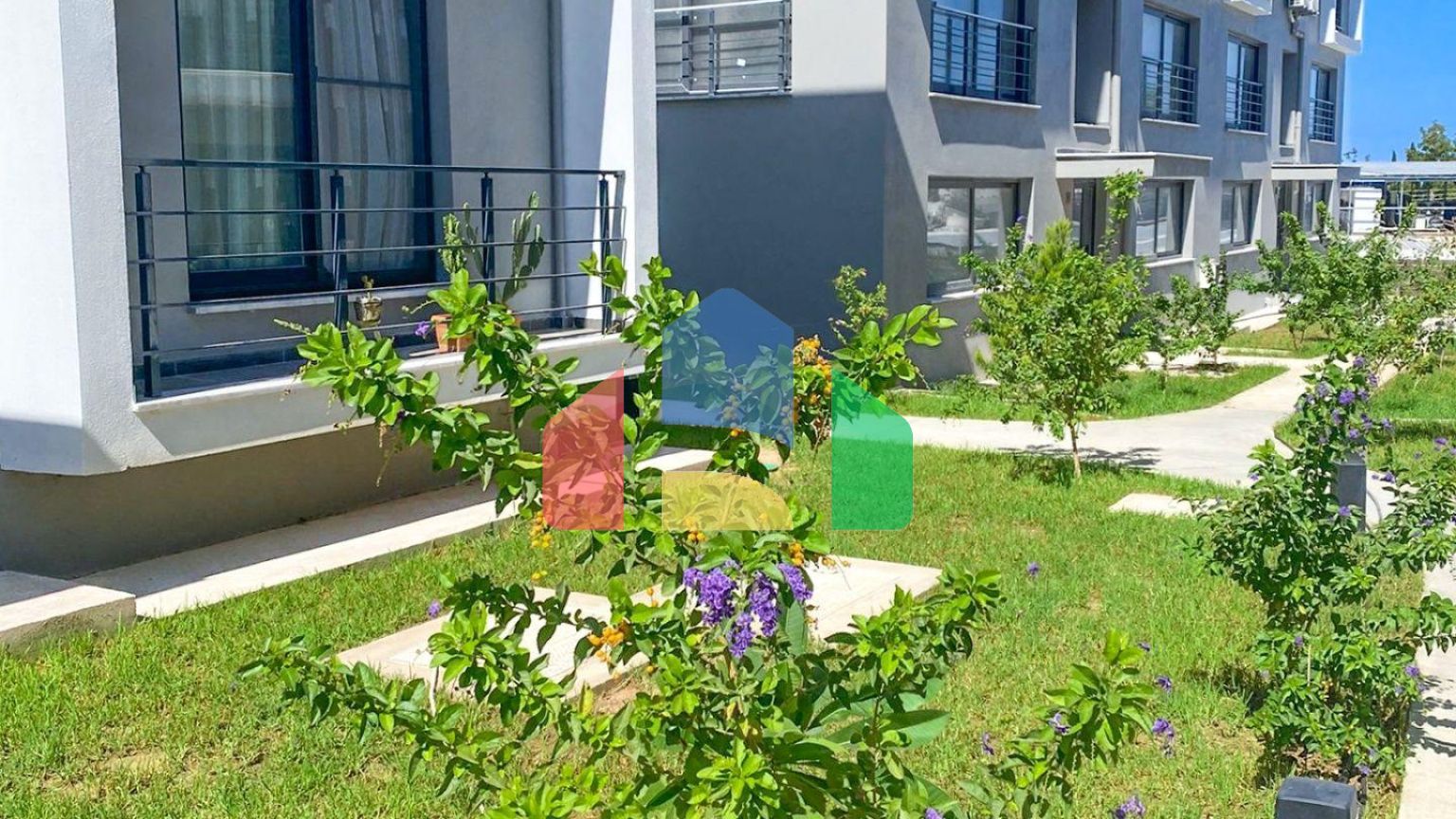 2-комнатные апартаменты 61 м2 в 5 минутах от пляжа