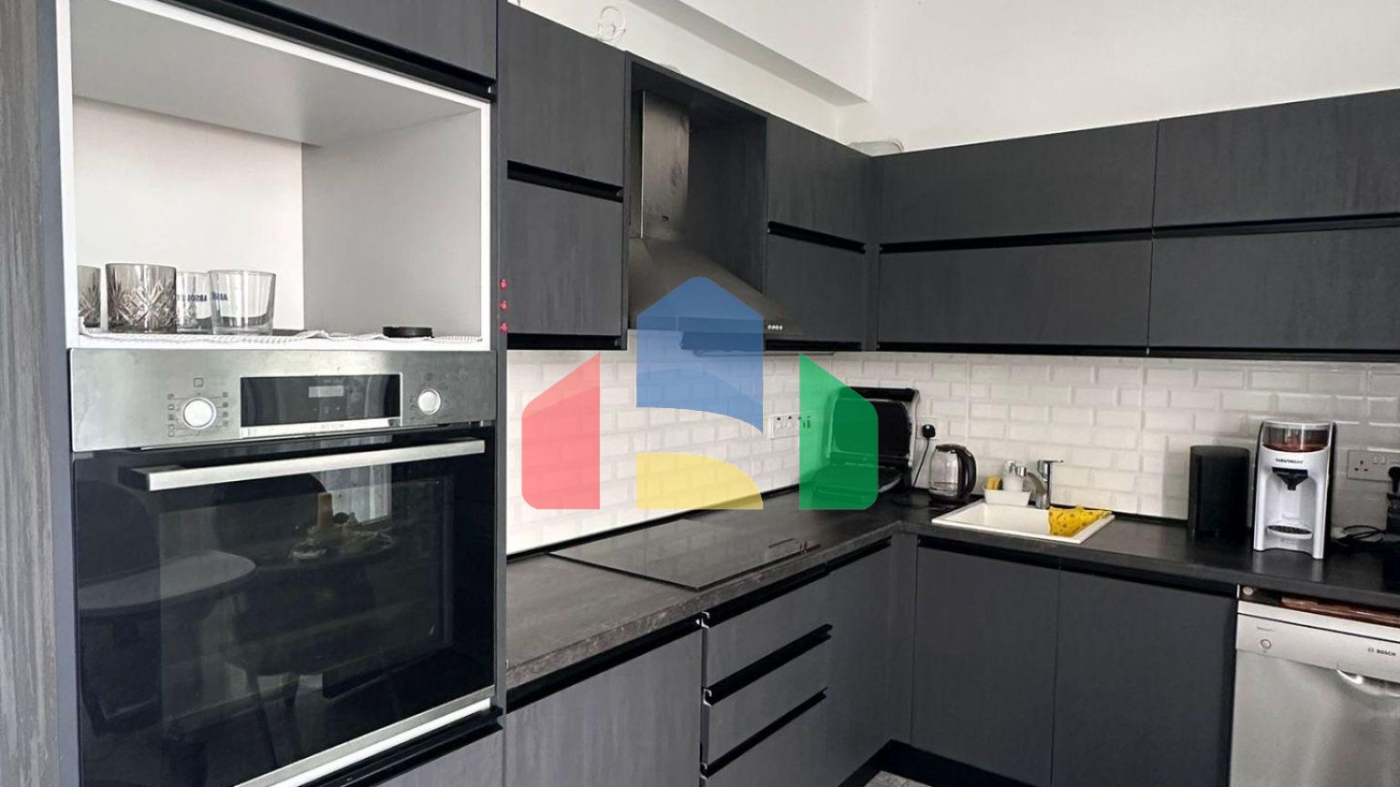 4-комнатный таунхаус 140м2 у пляжа 