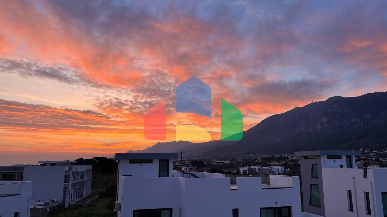 4-комнатный таунхаус 140м2 у пляжа 