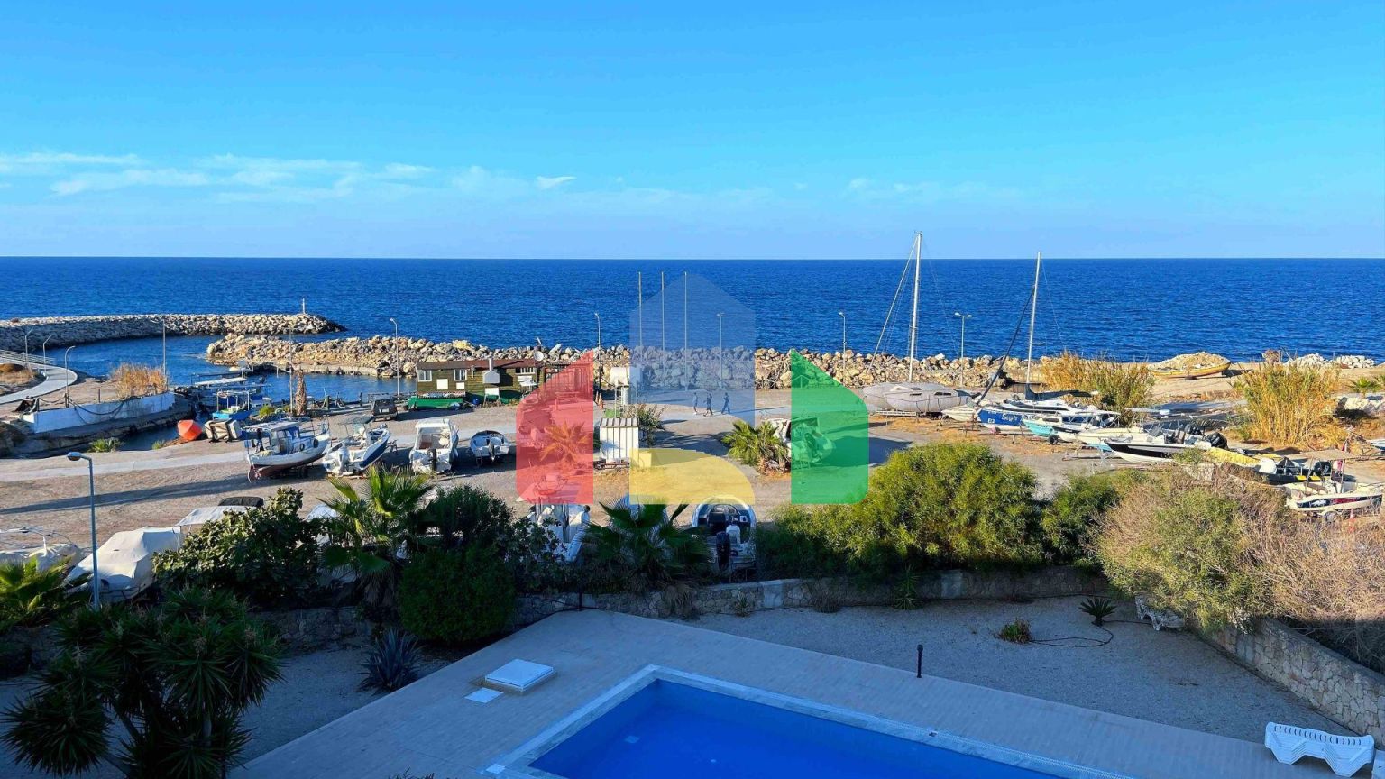 3-комнатный пентхаус 218 м2 на первой береговой линии