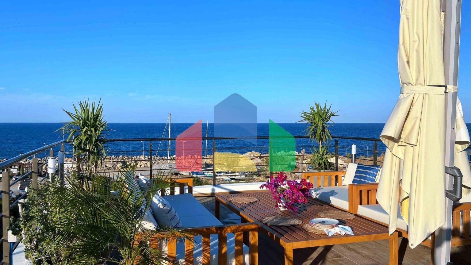 3-комнатный пентхаус 218 м2 на первой береговой линии