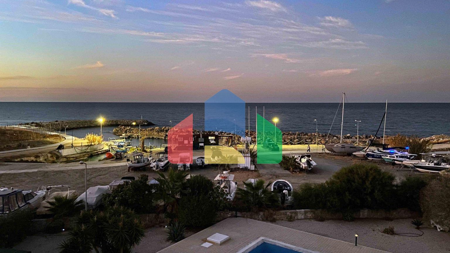 3-комнатный пентхаус 218 м2 на первой береговой линии