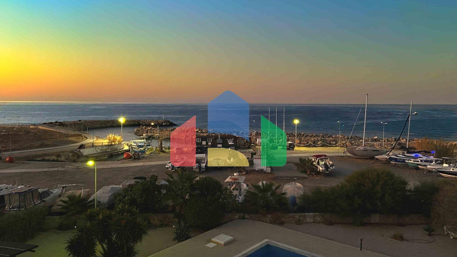 3-комнатный пентхаус 218 м2 на первой береговой линии