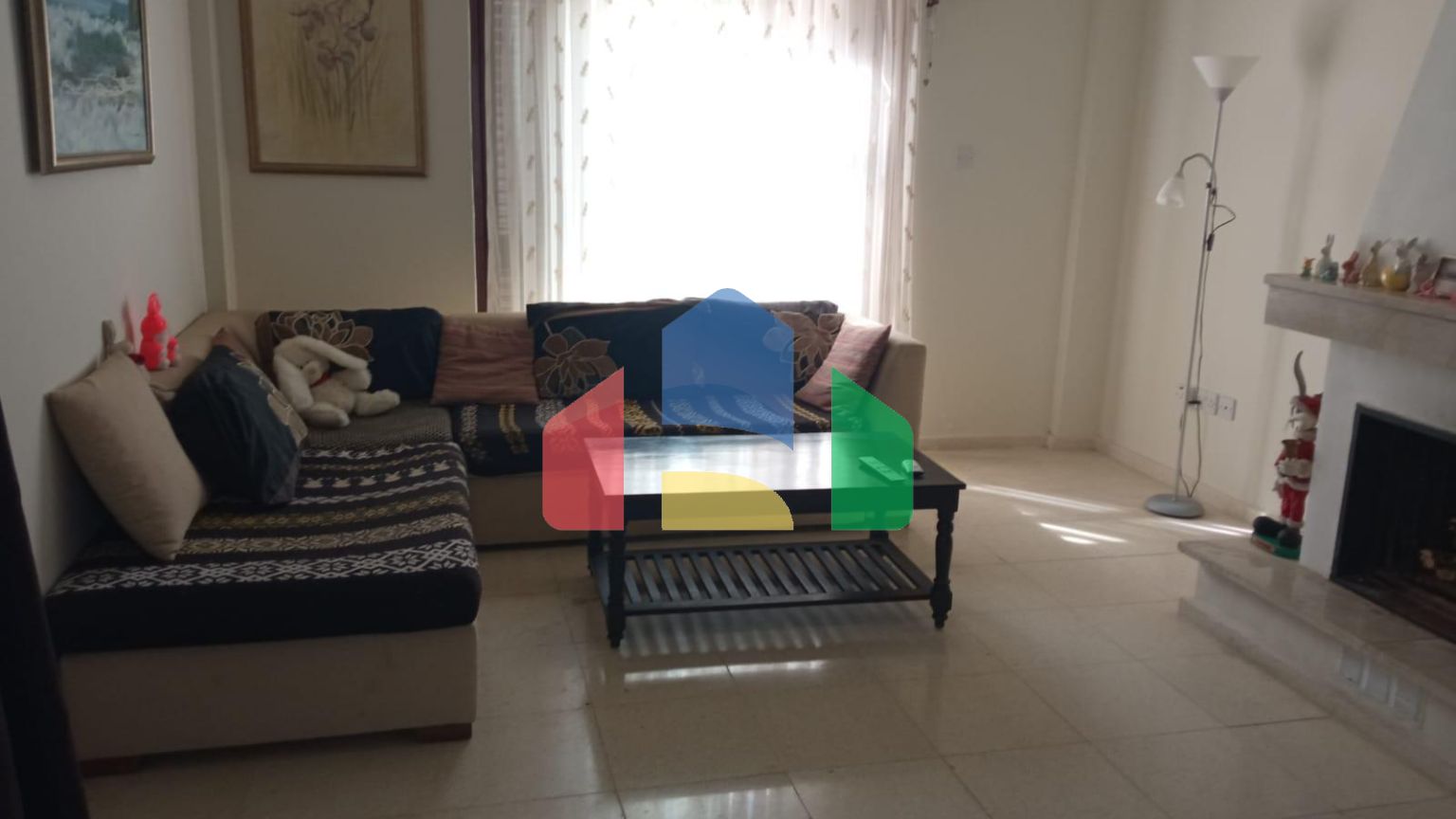 4-комнатная вилла 237 м2 у подножия гор