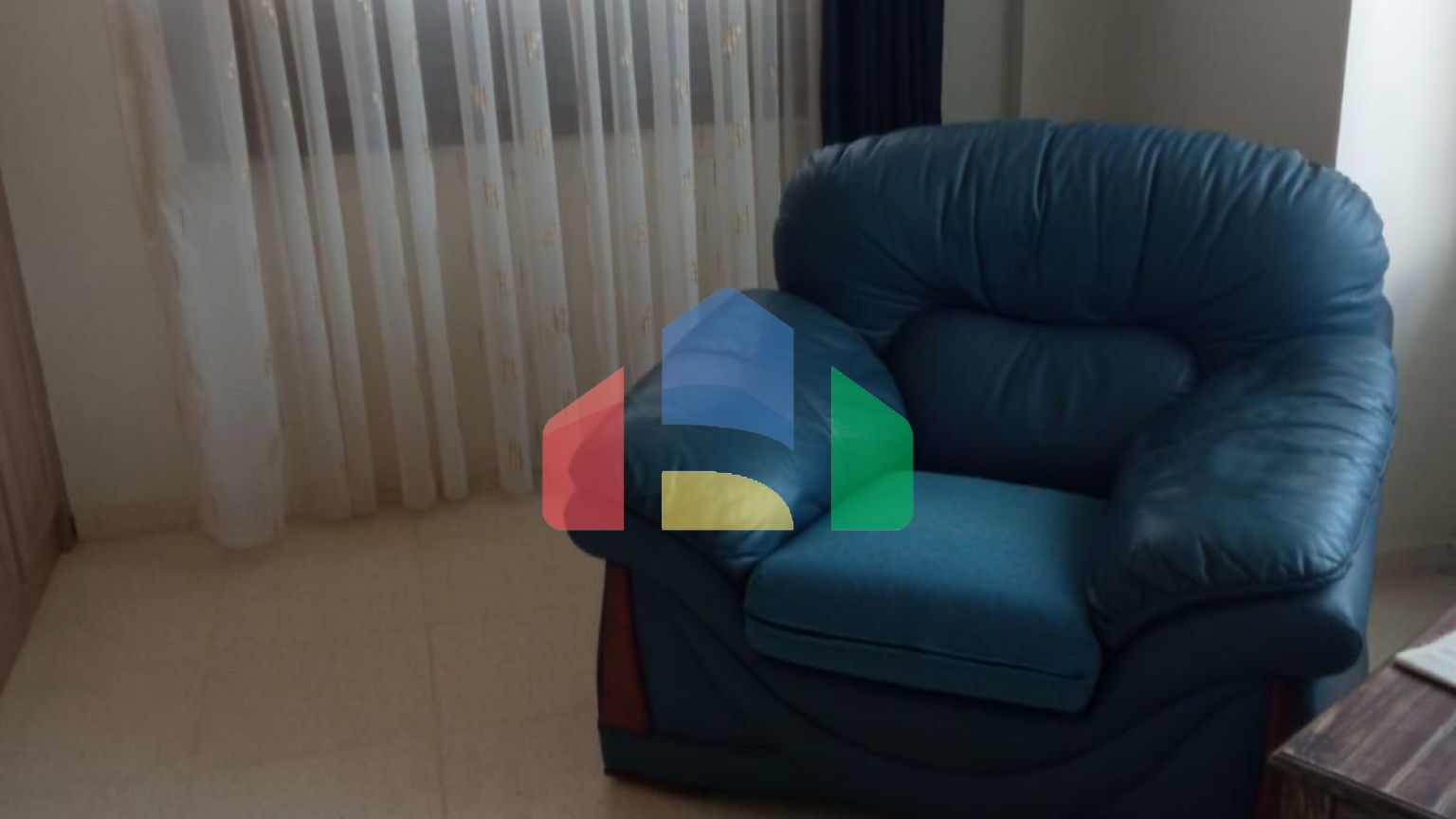 4-комнатная вилла 237 м2 у подножия гор