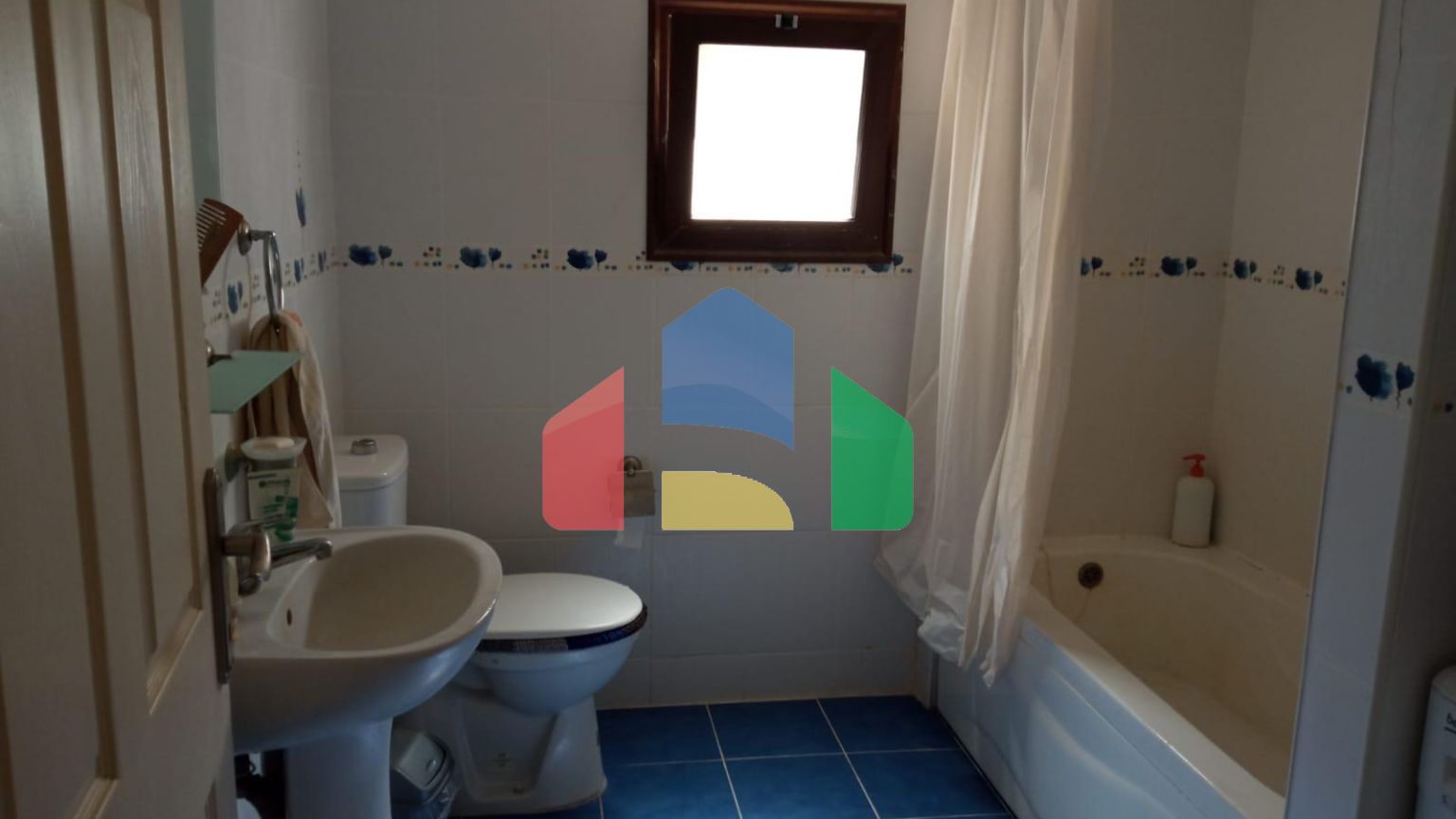 4-комнатная вилла 237 м2 у подножия гор