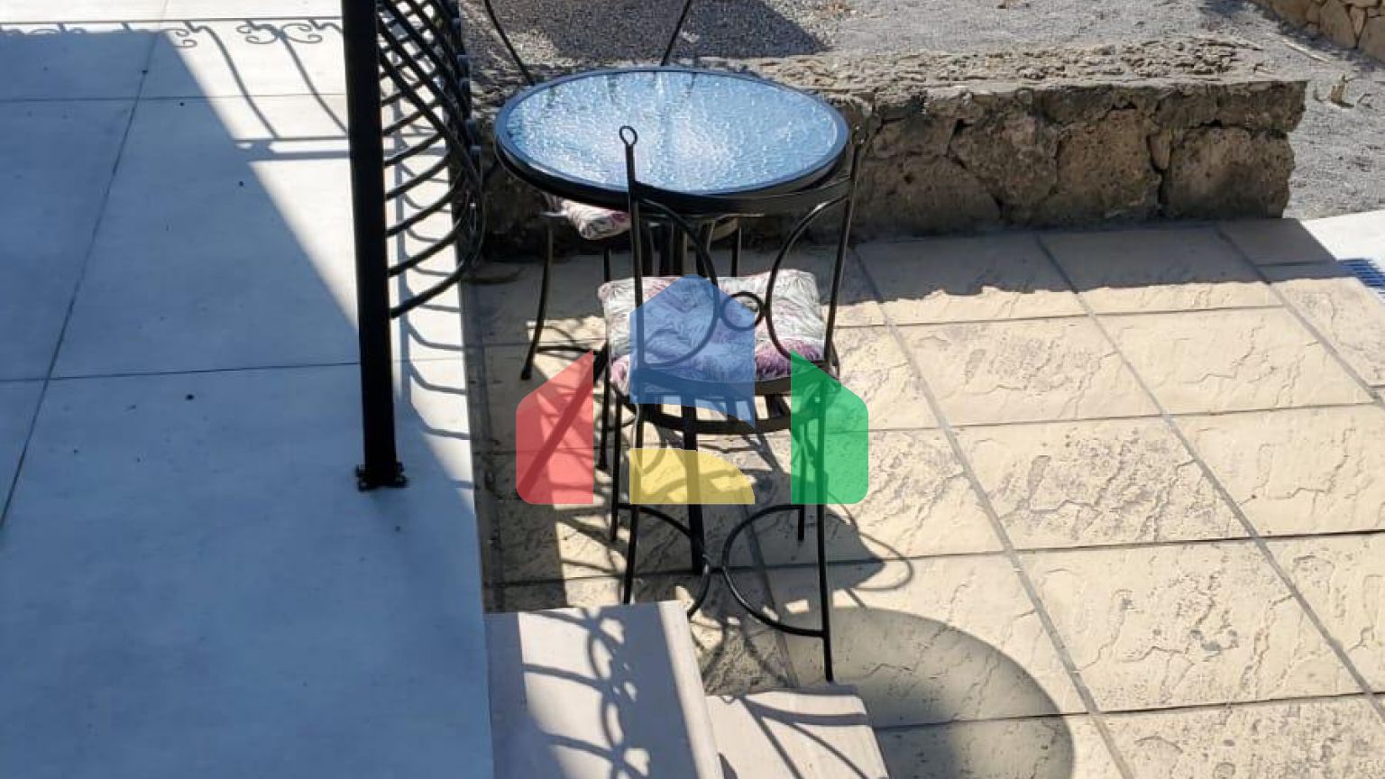 4-комнатная вилла 190м2 с бассейном