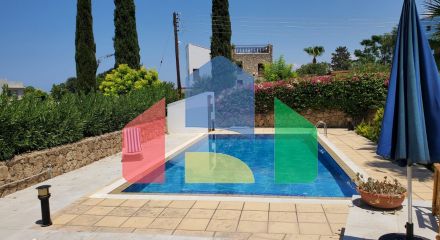 4-комнатная вилла 190м2 с бассейном