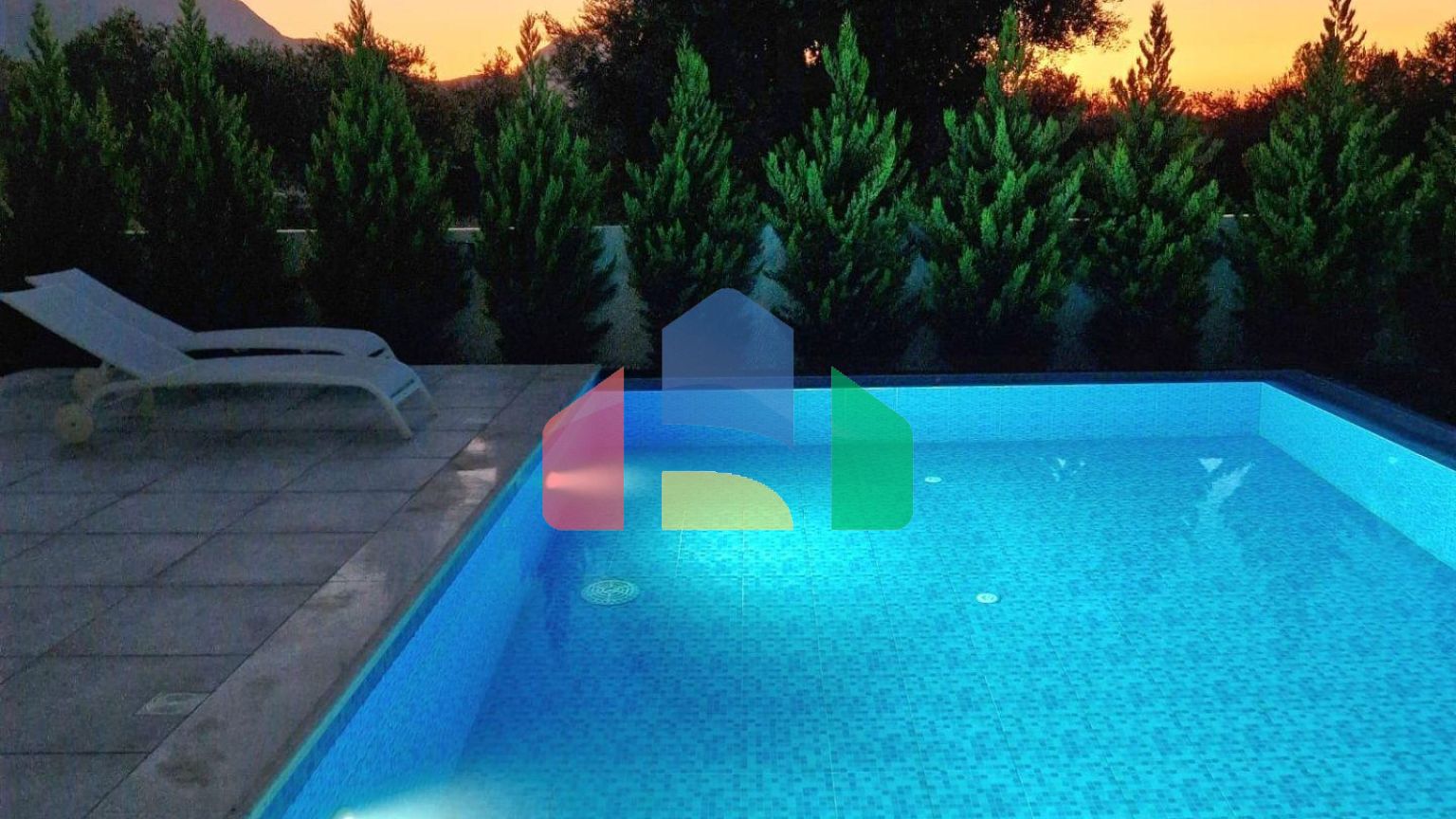 5-комнатнатная вилла 200 м2 с бассейном