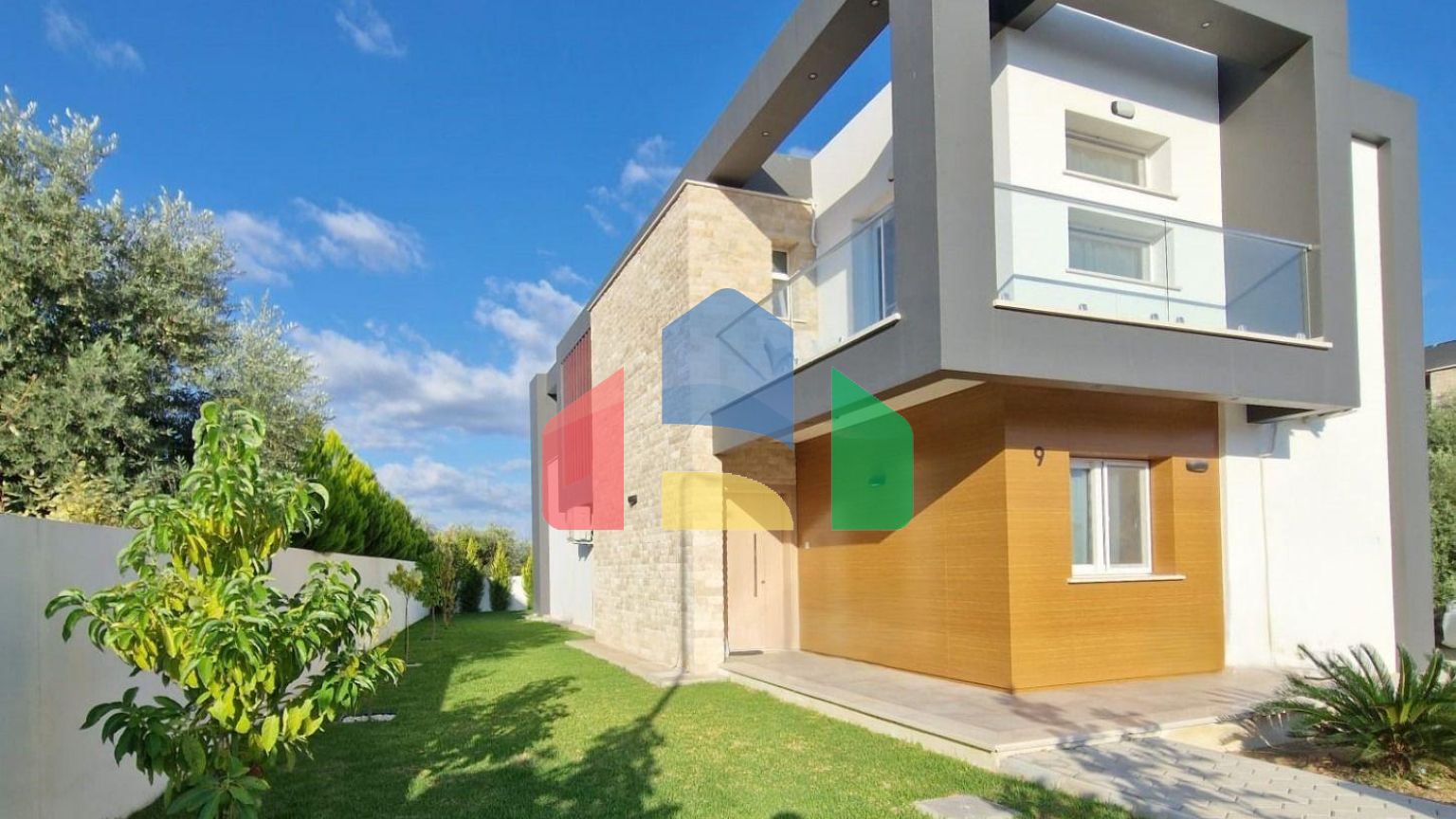 5-комнатнатная вилла 200 м2 с бассейном