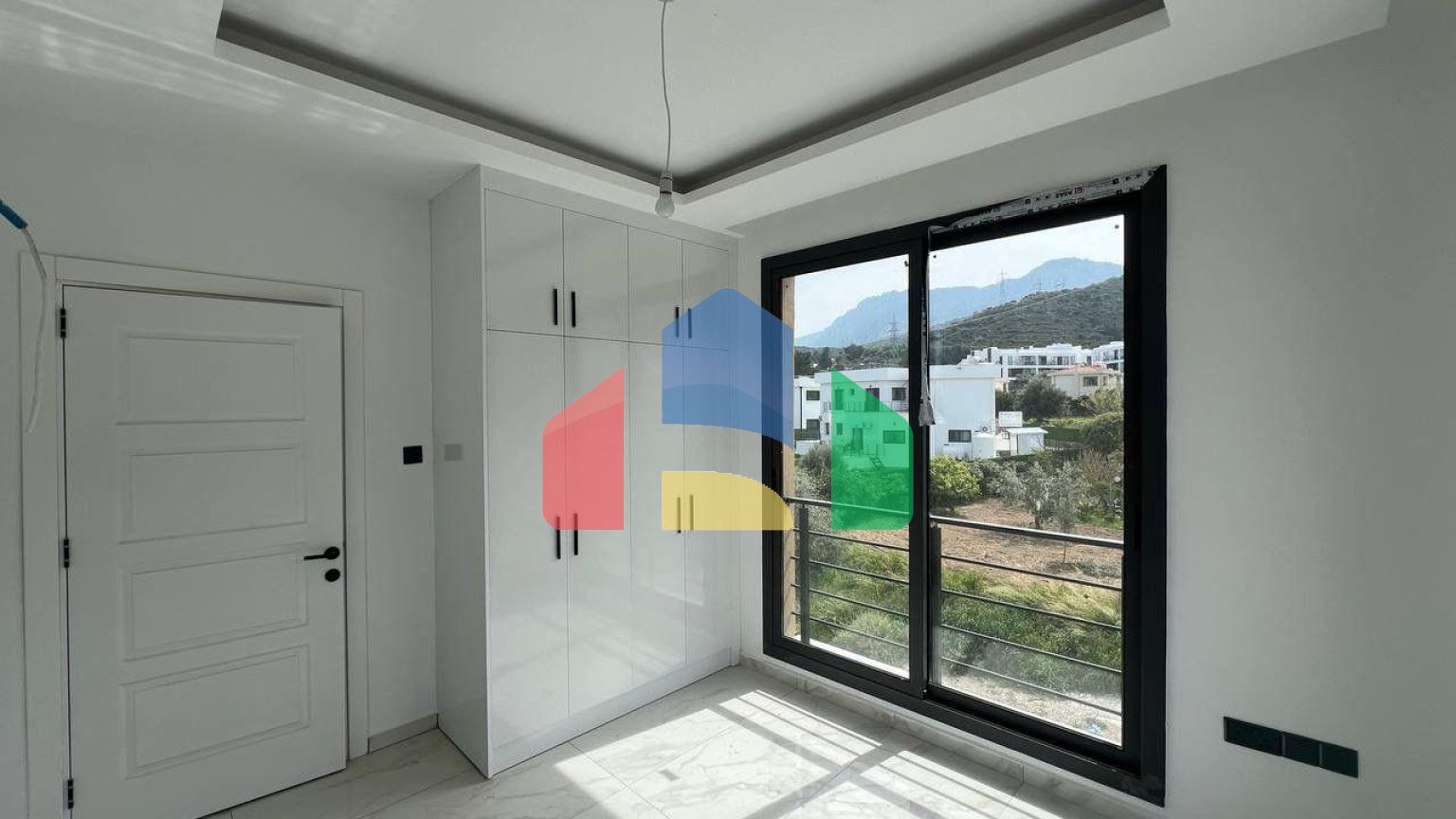 3-комнатные апартаменты 69м2 с террасой в Алсанджаке