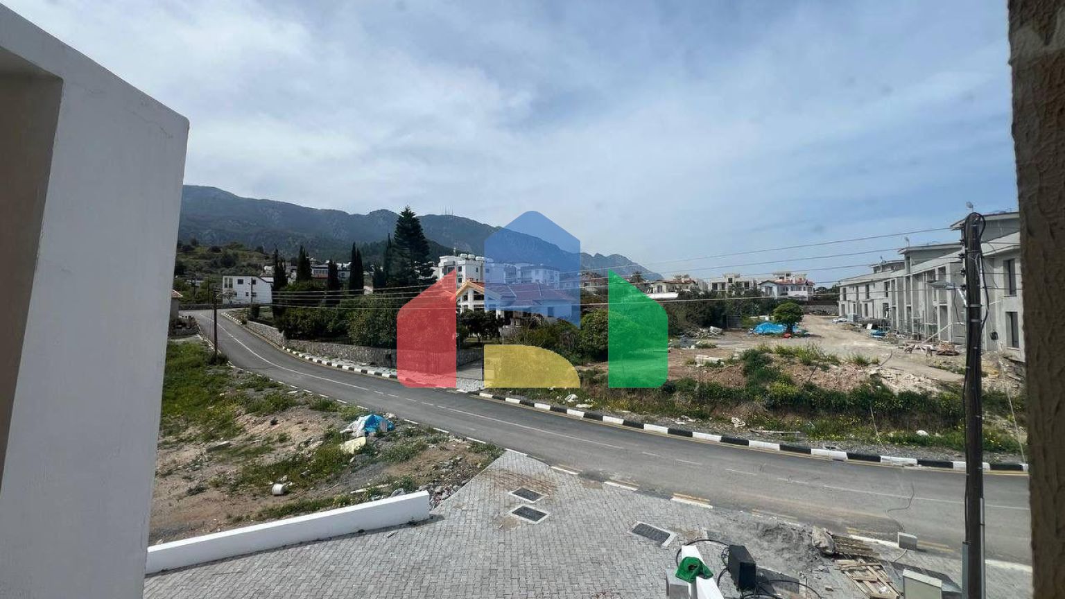 3-комнатные апартаменты 69м2 с террасой в Алсанджаке