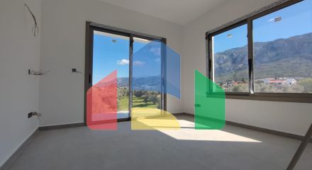 4-комнатная вилла 165 м2 с террасой на крыше