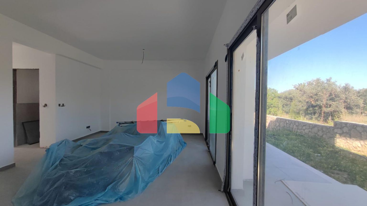 4-комнатная вилла 165 м2 с террасой на крыше