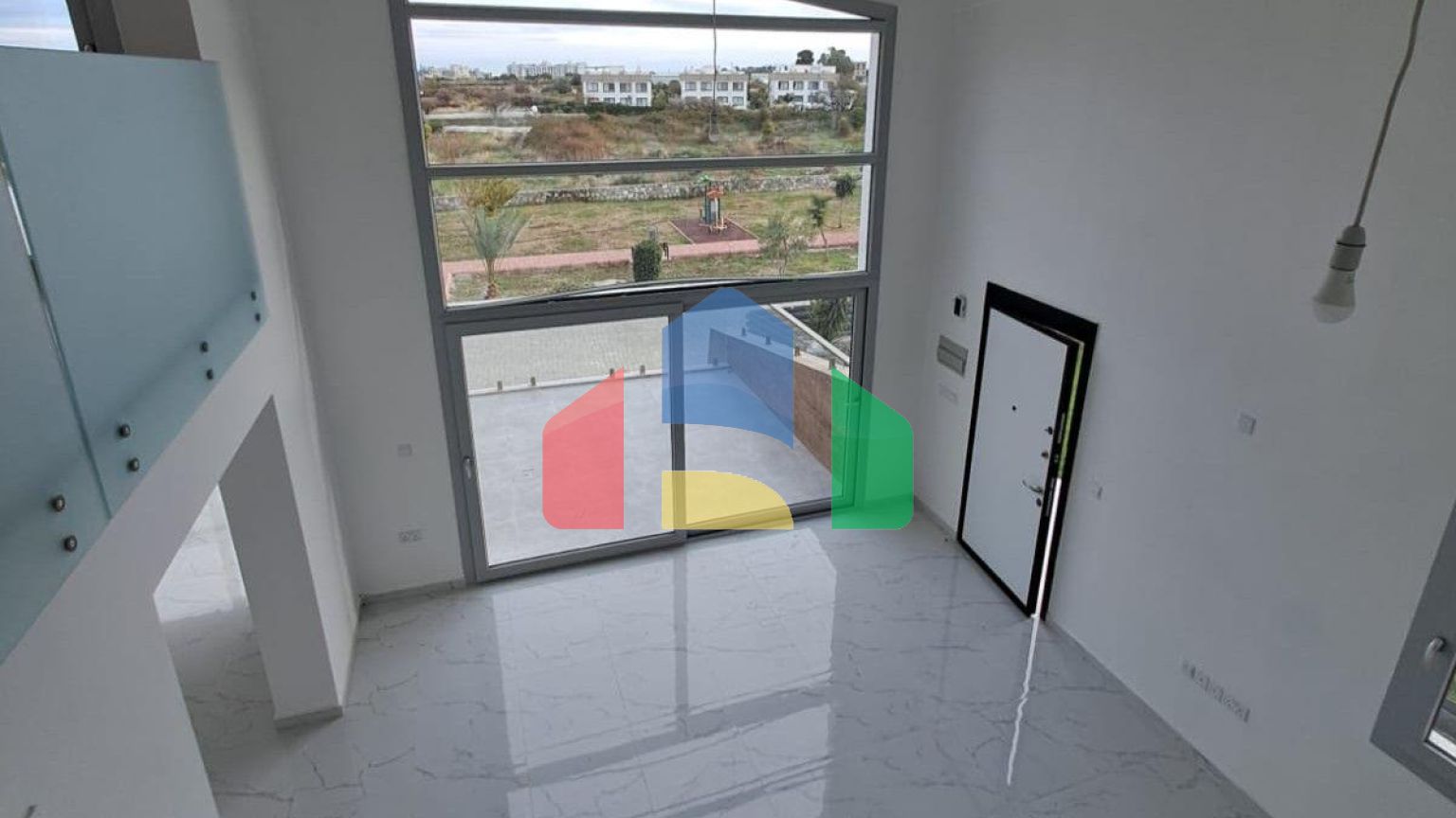 3-комнатные апартаменты loft 140 м2 с большой террасой 38 м2 в уютном комплексе