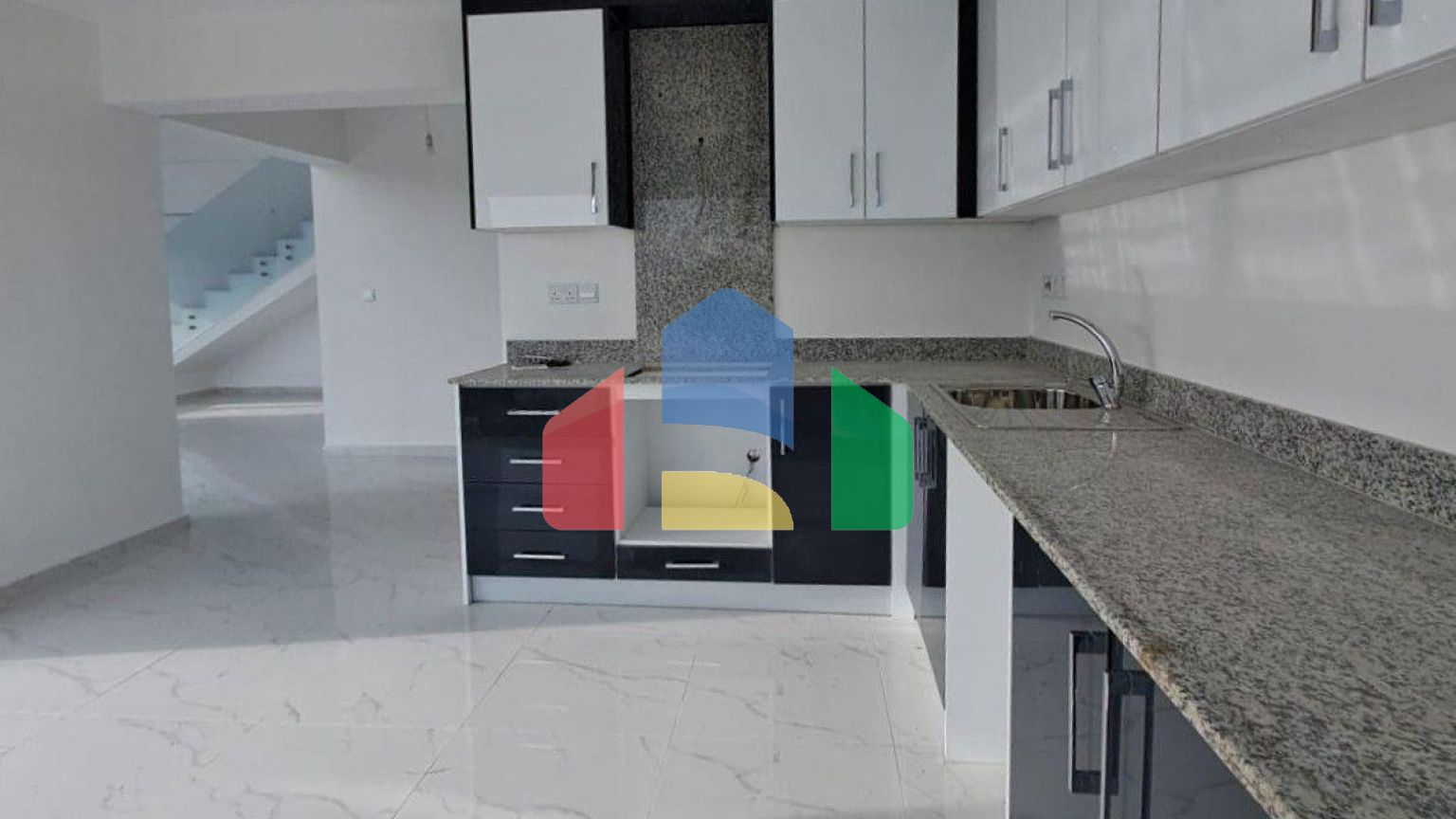 3-комнатные апартаменты loft 140 м2 с большой террасой 38 м2 в уютном комплексе