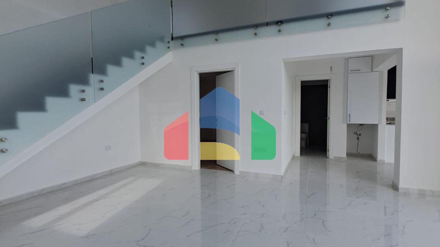 3-комнатные апартаменты loft 140 м2 с большой террасой 38 м2 в уютном комплексе