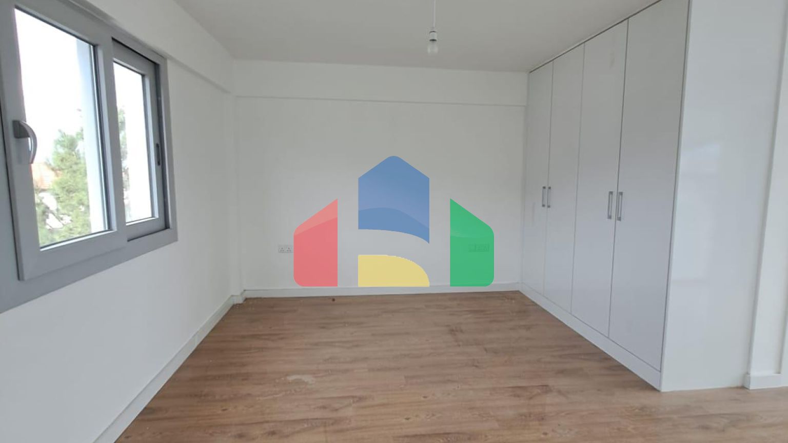 3-комнатные апартаменты loft 140 м2 с большой террасой 38 м2 в уютном комплексе