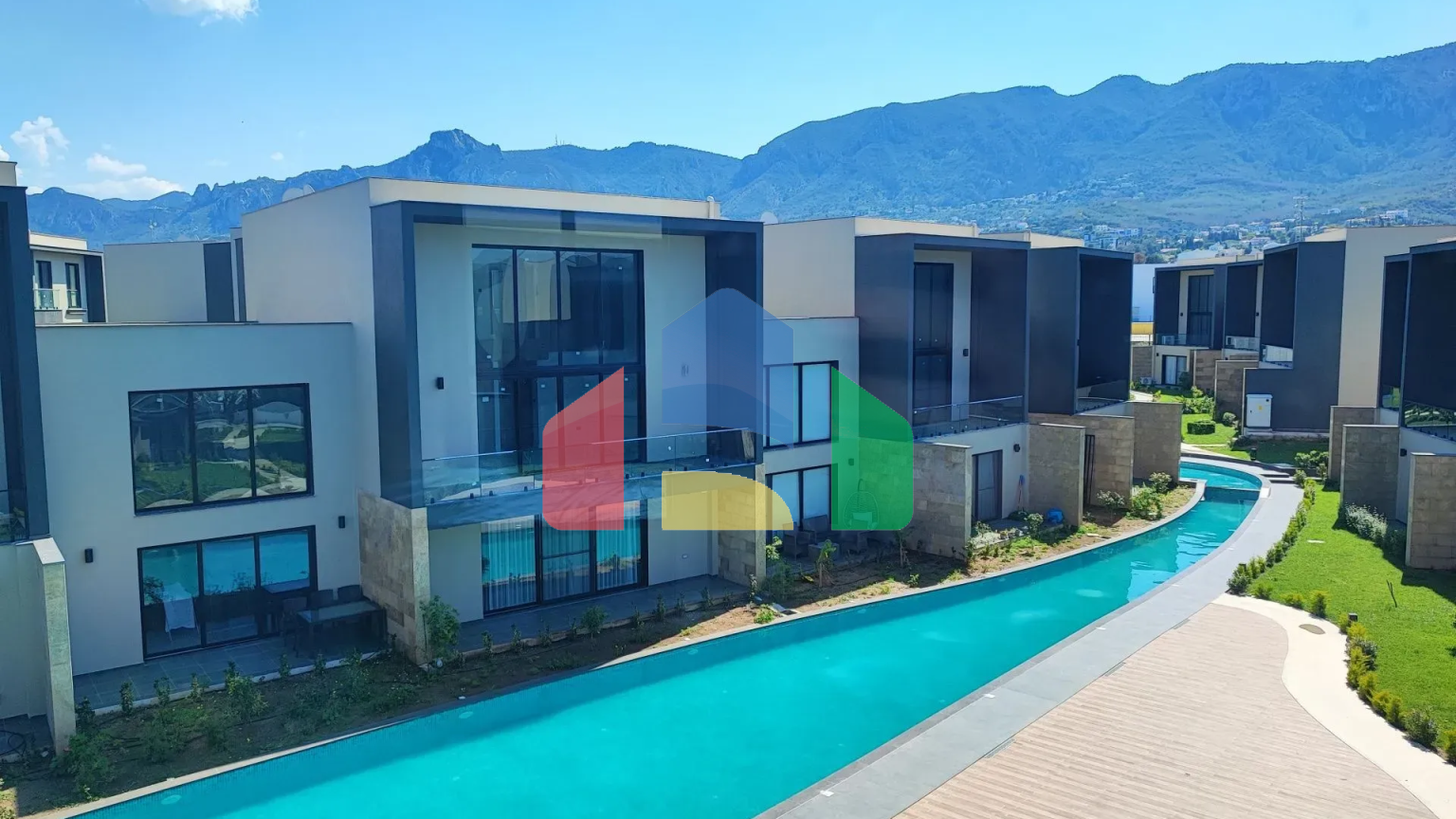 3-комнатные апартаменты 85 м2 на первой береговой линии