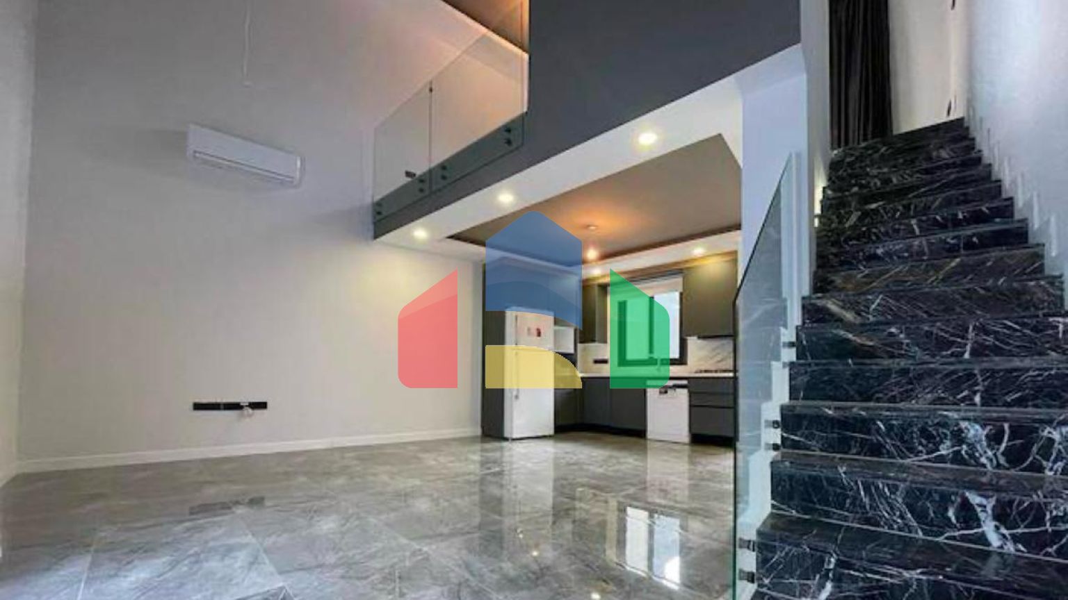 2-комнатные апартаменты loft 65м2 в 100 метрах от моря