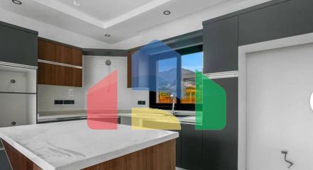 4-комнатная вилла 267 м2 с террасой 57 м2 с собственным участком земли