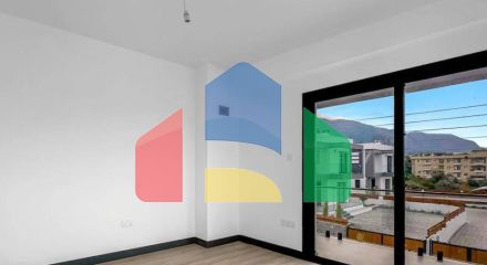 4-комнатная вилла 267 м2 с террасой 57 м2 с собственным участком земли