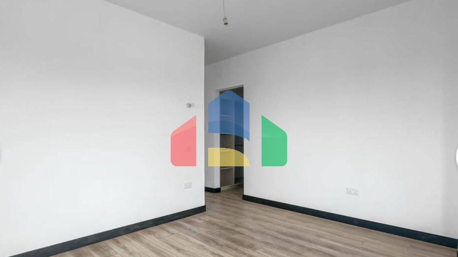 4-комнатная вилла 267 м2 с террасой 57 м2 с собственным участком земли