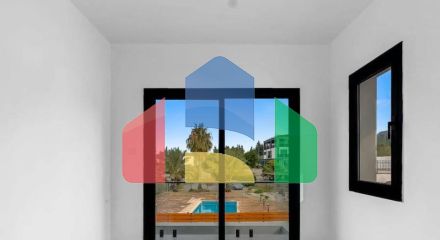 4-комнатная вилла 267 м2 с террасой 57 м2 с собственным участком земли