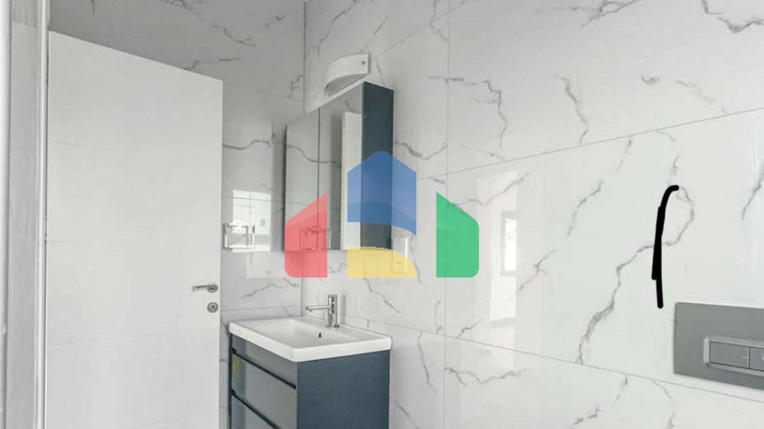 4-комнатная вилла 267 м2 с террасой 57 м2 с собственным участком земли