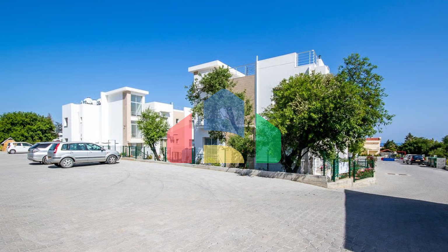 2-комнатный пентхаус 40 м2 с террасой на крыше 26 м2